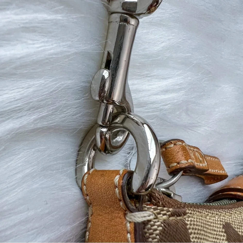 Vintage Y2K Coach Hampton Signature Beige Baguette Shoulder Bag with Flap Buckle - Picture 6 of 11